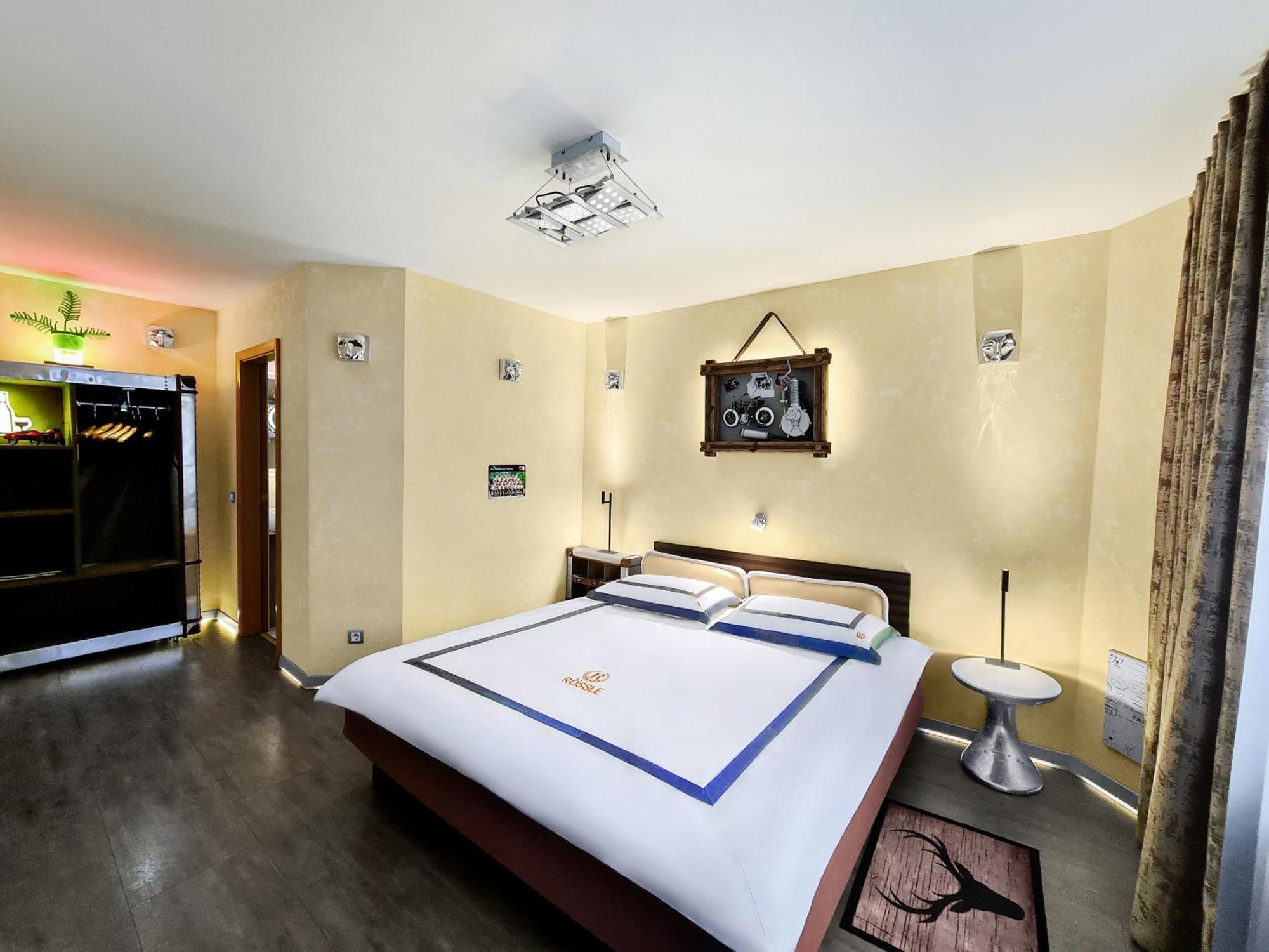 Hotel Roessle Dobel Bilik gambar